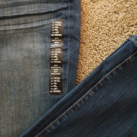 Jeans - Picture 2 of 2